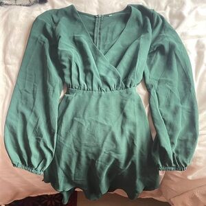 Elegant Green Long Sleeve Dress